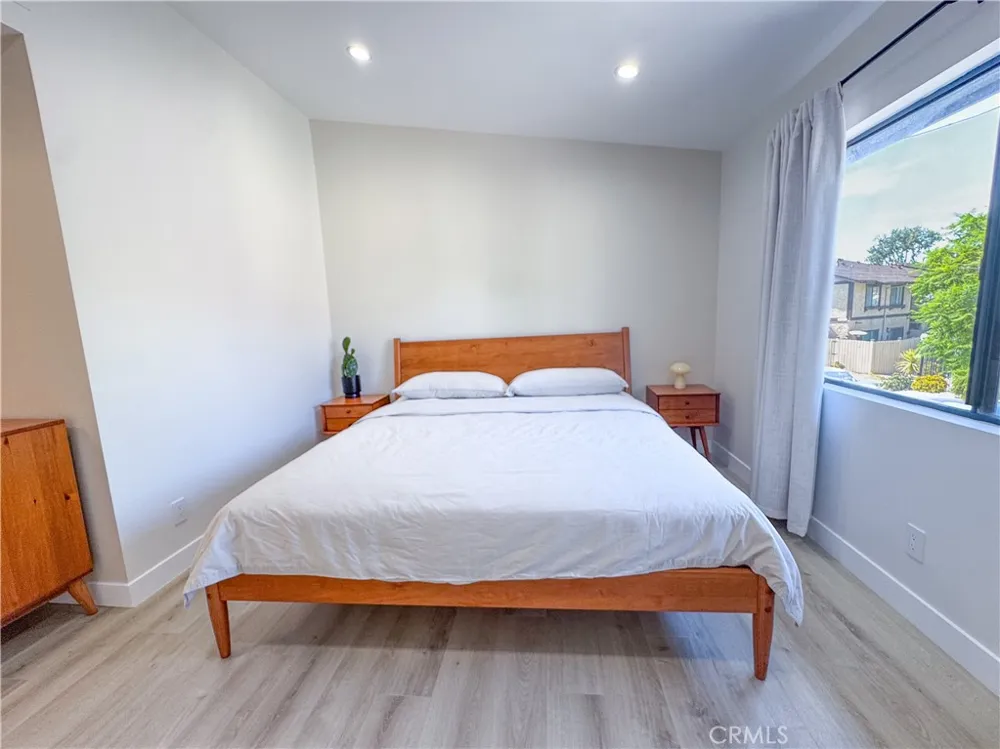 8601 Sunland Blvd #67 Sun Valley, CA 91352