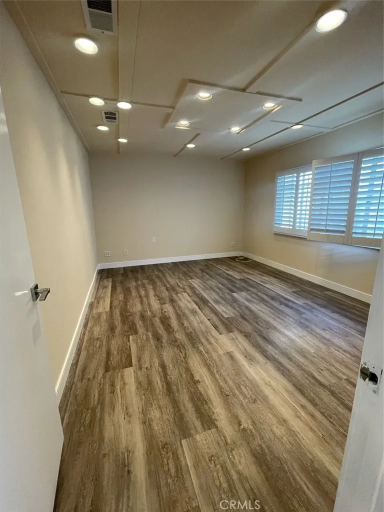 208 S Louise Street Glendale, CA 91205