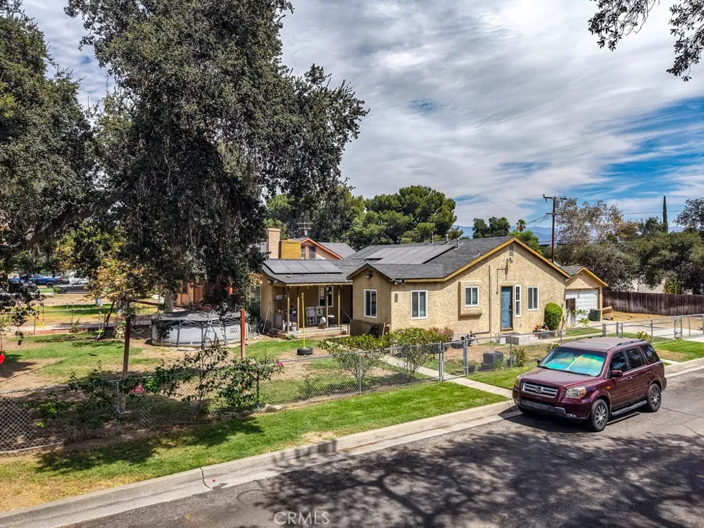 2429 Serrano Road San Bernardino, CA 92405