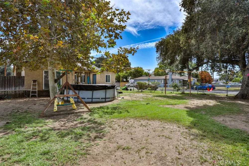 2429 Serrano Road San Bernardino, CA 92405