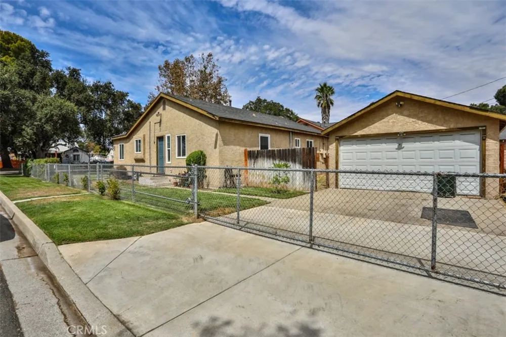 2429 Serrano Road San Bernardino, CA 92405