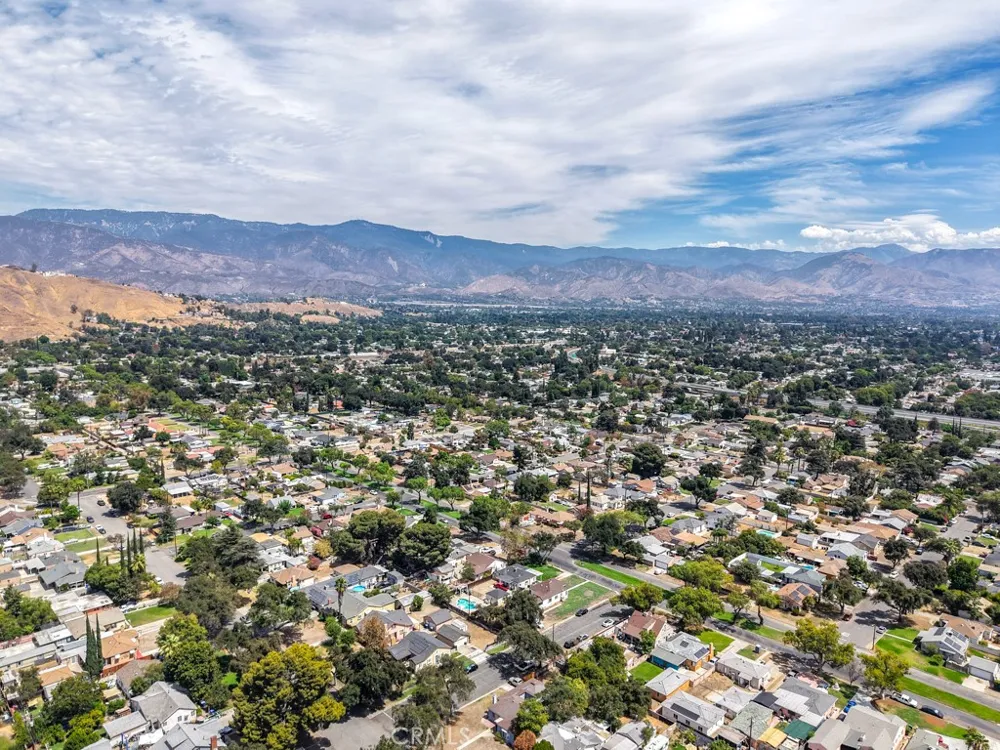 2429 Serrano Road San Bernardino, CA 92405