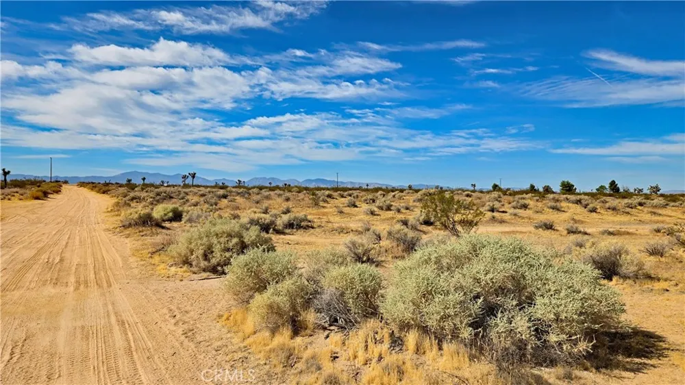 Cor Avenue J & 230th St East Lancaster, CA 93535