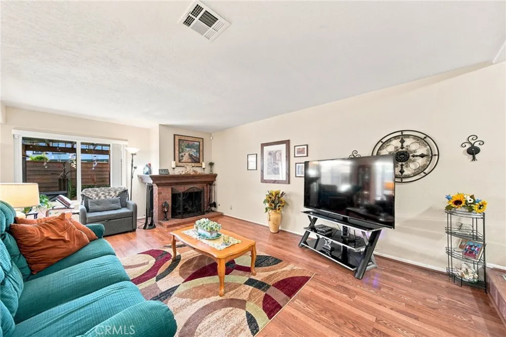 20109 Brenda Court Lakewood, CA 90715