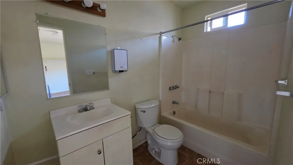 9540 Saint George Spring Valley, CA 91977