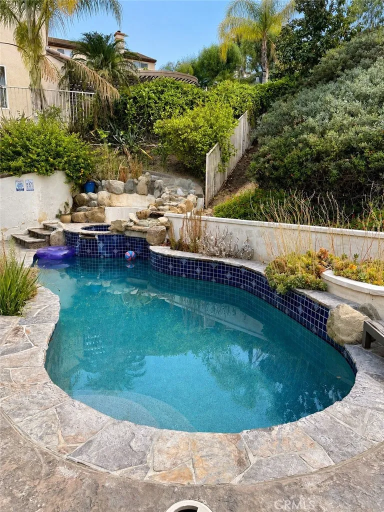 30347 June Rose Court Castaic, CA 91384