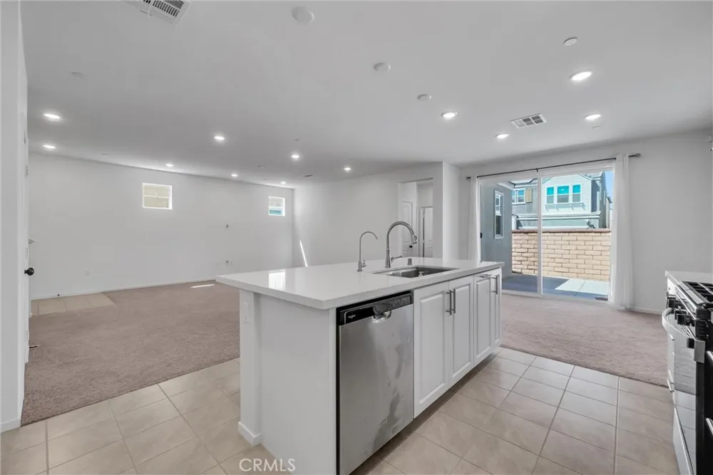 4157 S Winwood Paseo Ontario, CA 91761