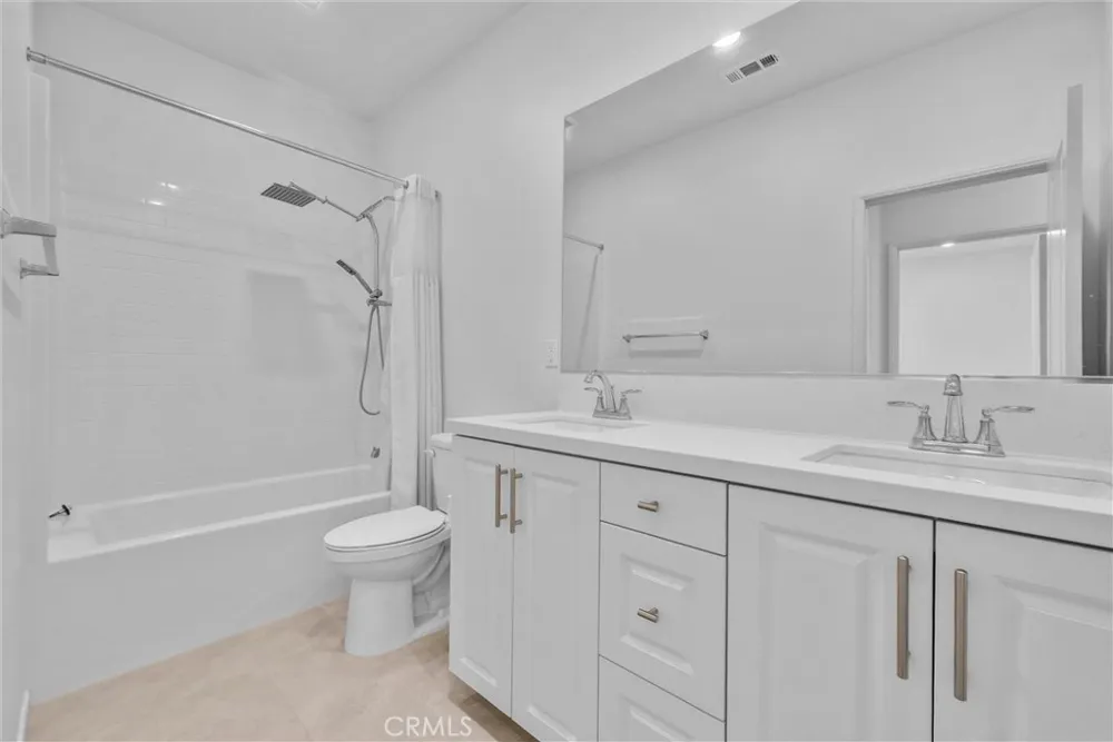 4157 S Winwood Paseo Ontario, CA 91761