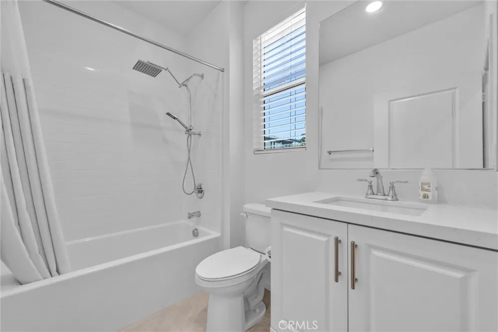 4157 S Winwood Paseo Ontario, CA 91761