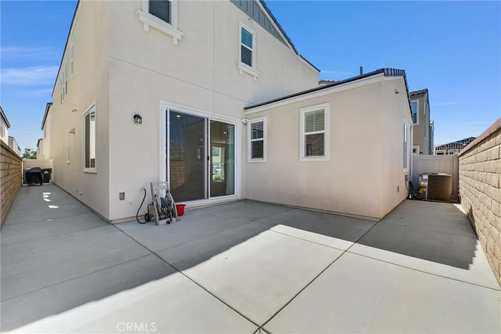 4157 S Winwood Paseo Ontario, CA 91761