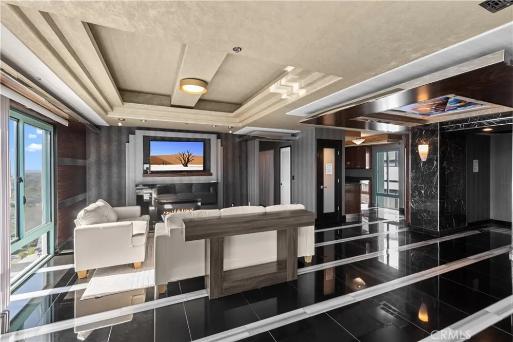 10336 Wilshire #703 Los Angeles, CA 90024