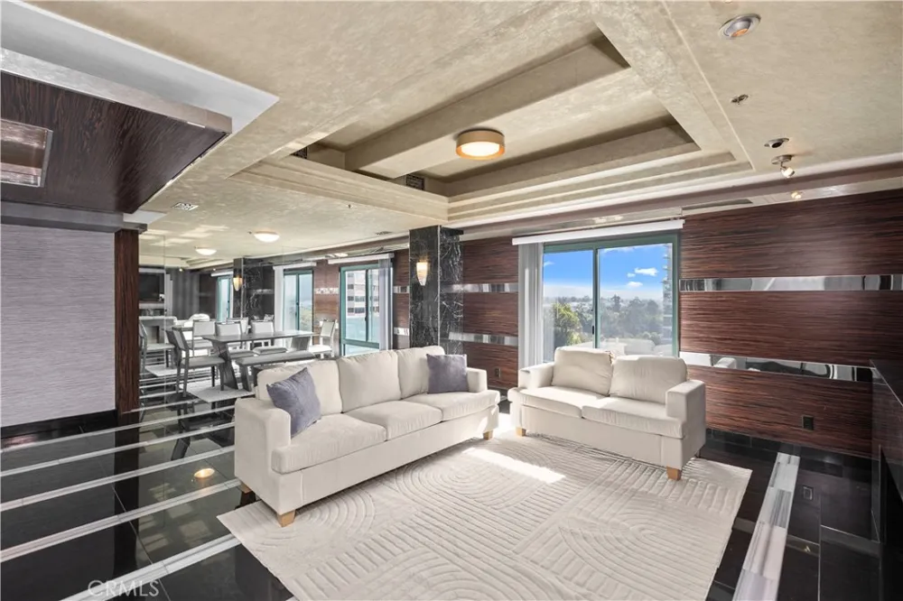 10336 Wilshire #703 Los Angeles, CA 90024