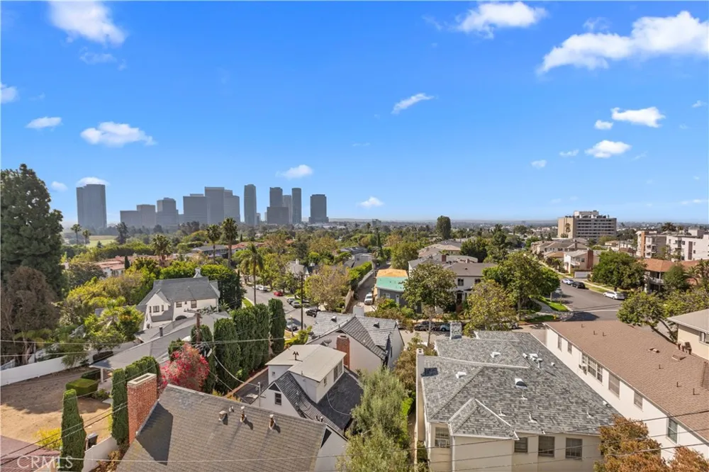 10336 Wilshire #703 Los Angeles, CA 90024