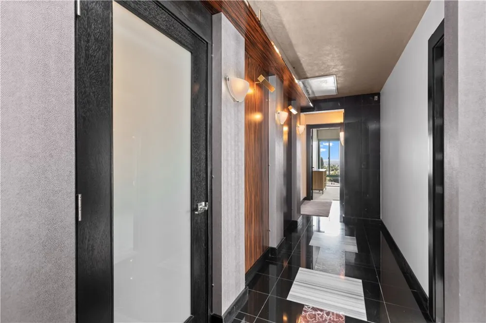 10336 Wilshire #703 Los Angeles, CA 90024