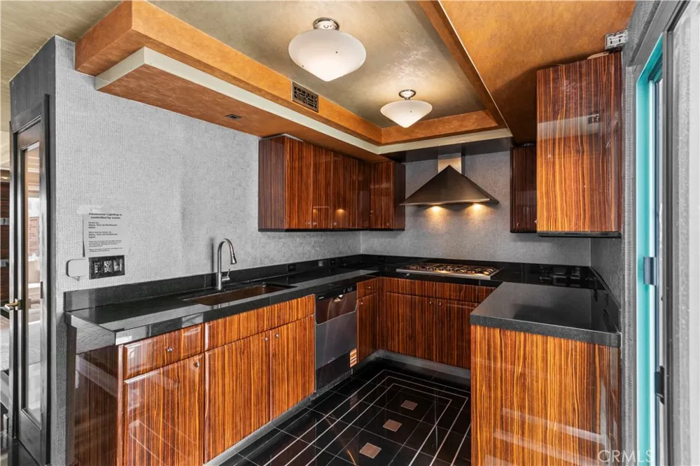 10336 Wilshire #703 Los Angeles, CA 90024