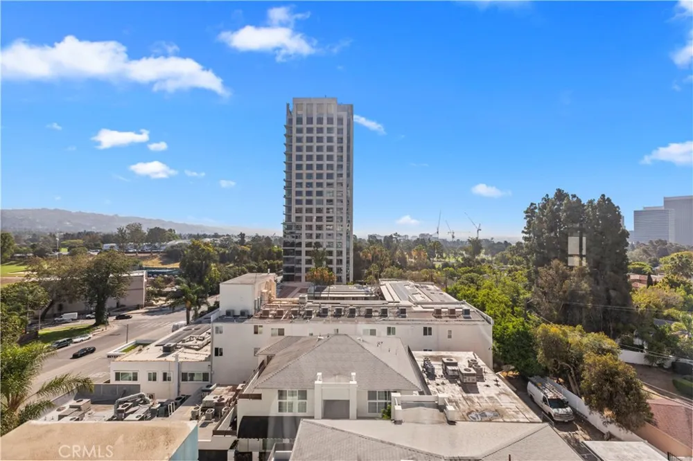 10336 Wilshire #703 Los Angeles, CA 90024