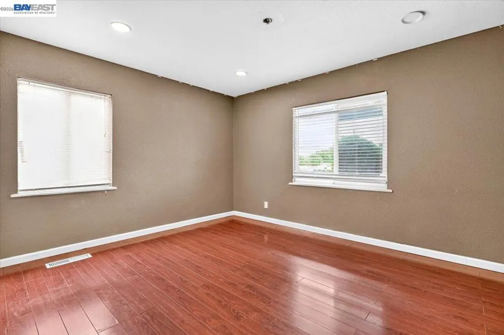 857 Marin Ave Hayward, CA 94541