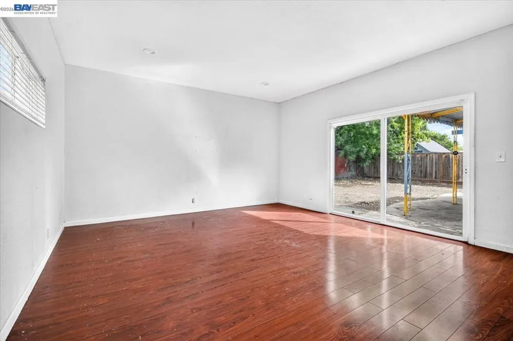 857 Marin Ave Hayward, CA 94541