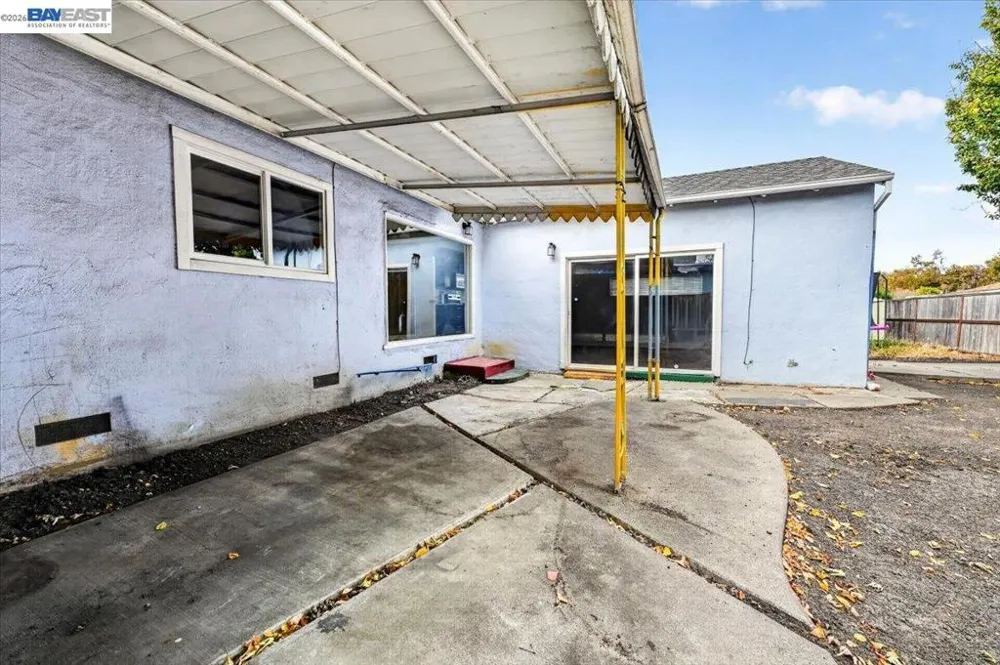 857 Marin Ave Hayward, CA 94541
