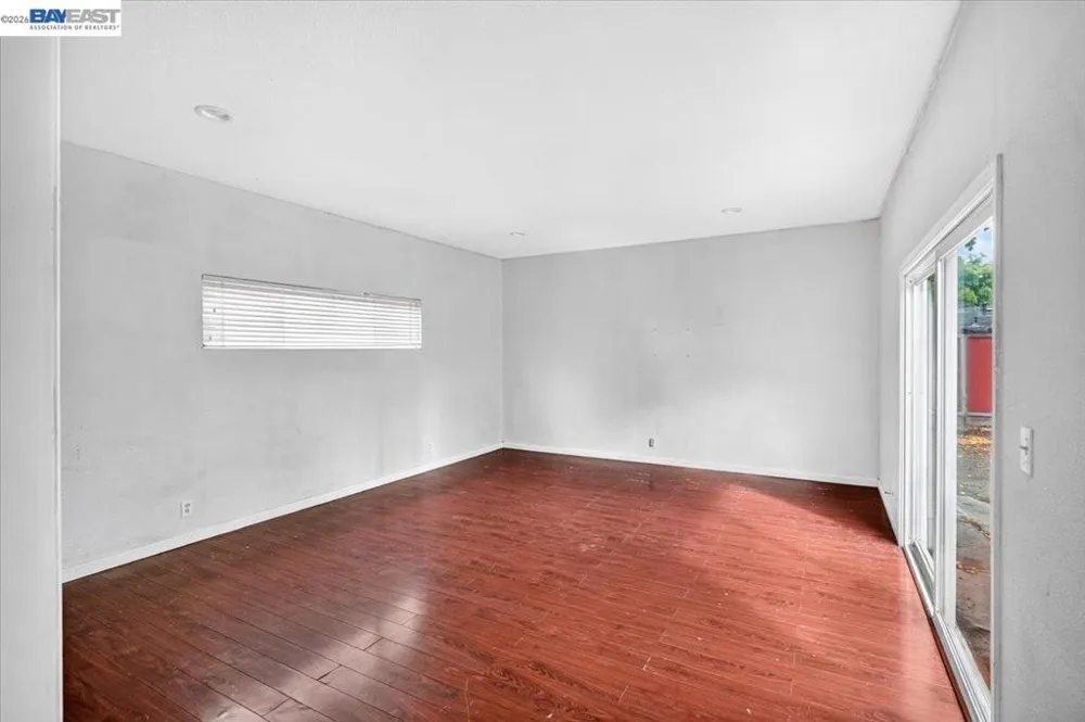 857 Marin Ave Hayward, CA 94541