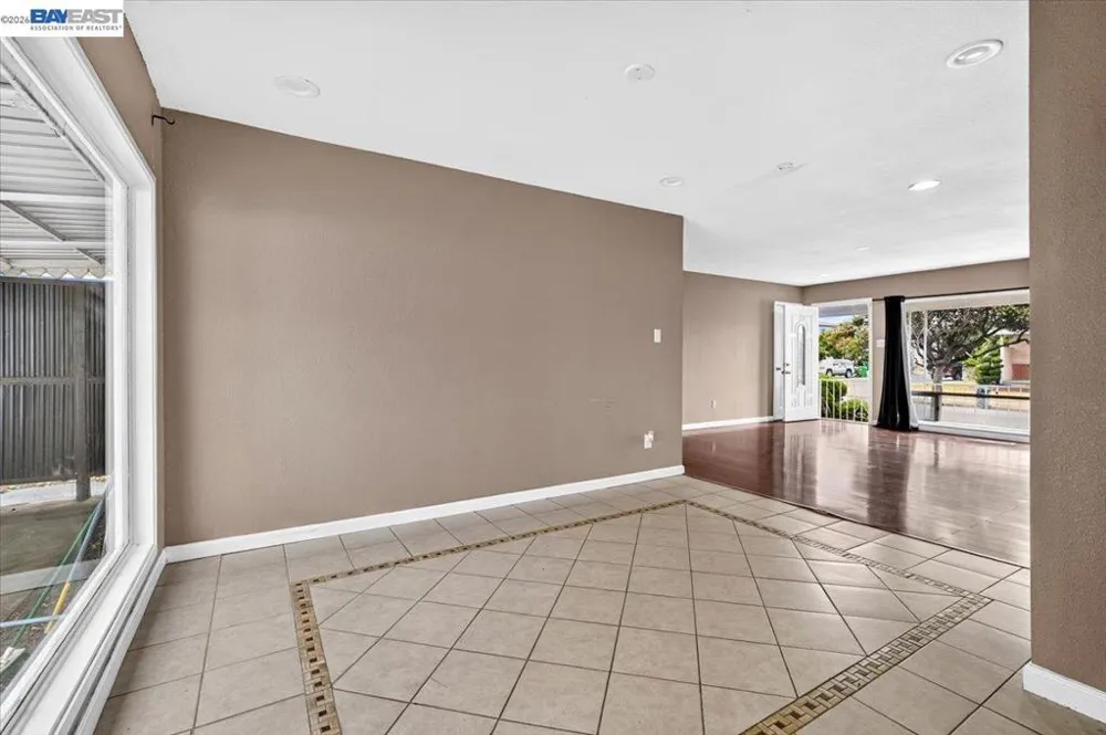857 Marin Ave Hayward, CA 94541