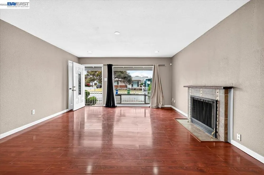 857 Marin Ave Hayward, CA 94541