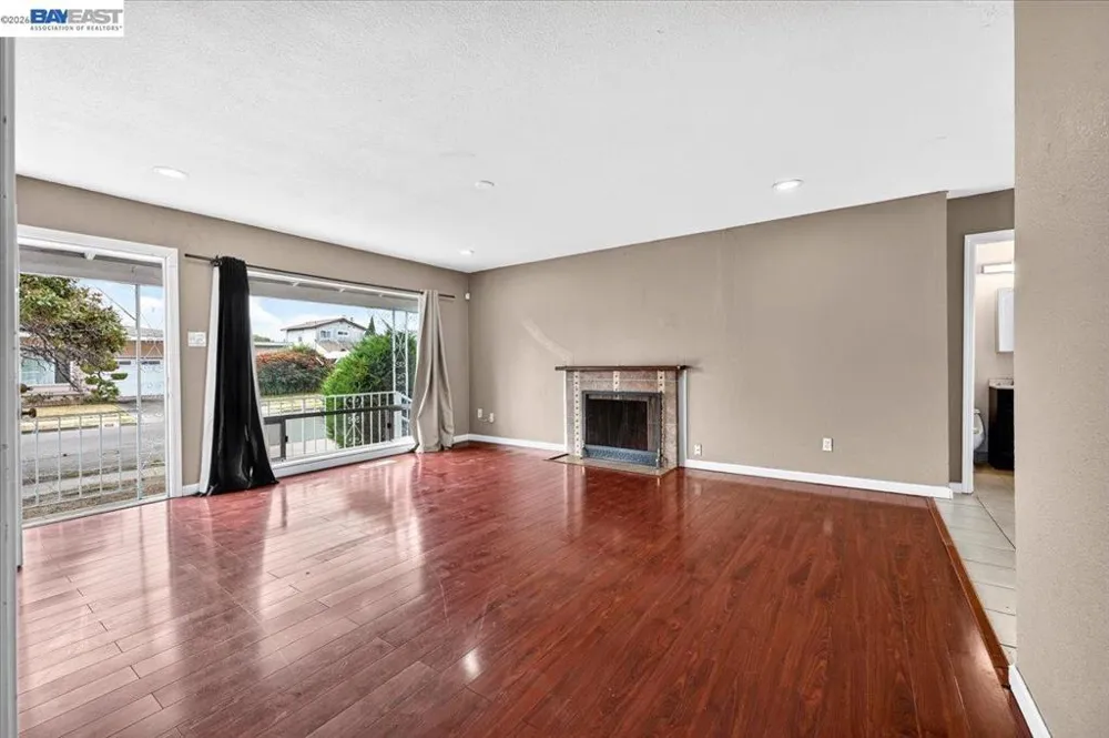 857 Marin Ave Hayward, CA 94541