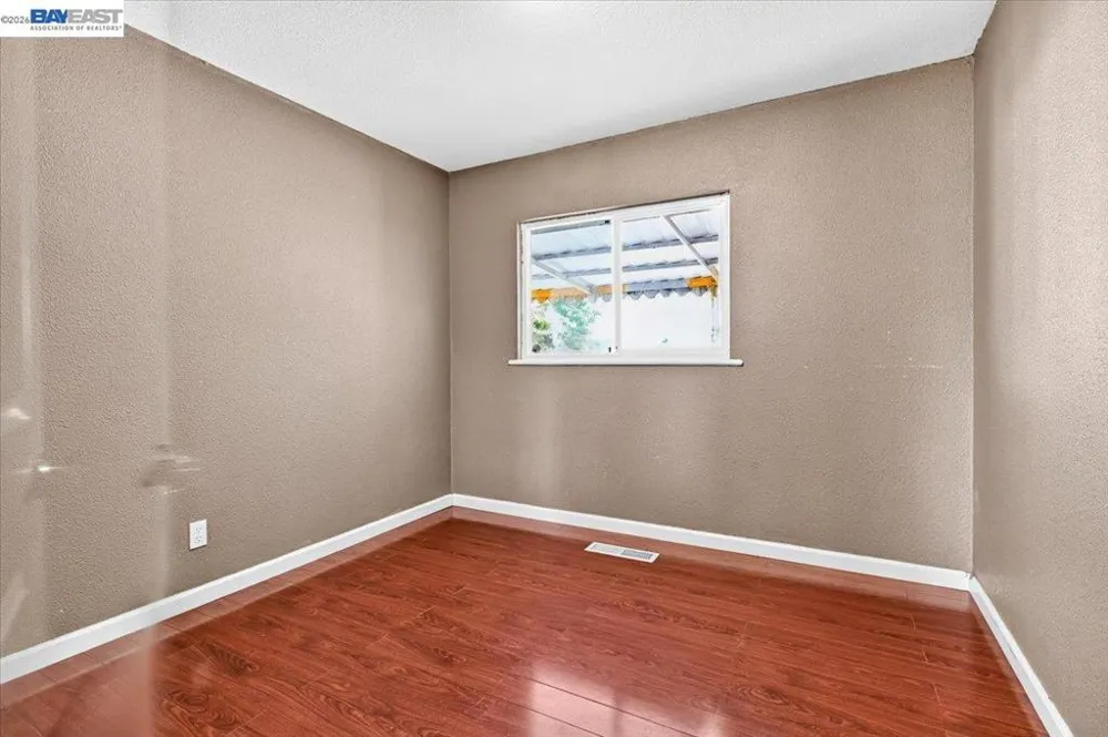 857 Marin Ave Hayward, CA 94541