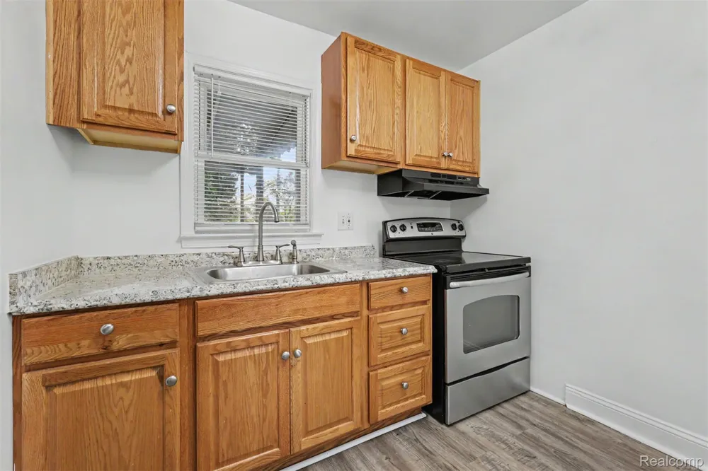 4721 Jackson Street Dearborn Heights City, MI 48125