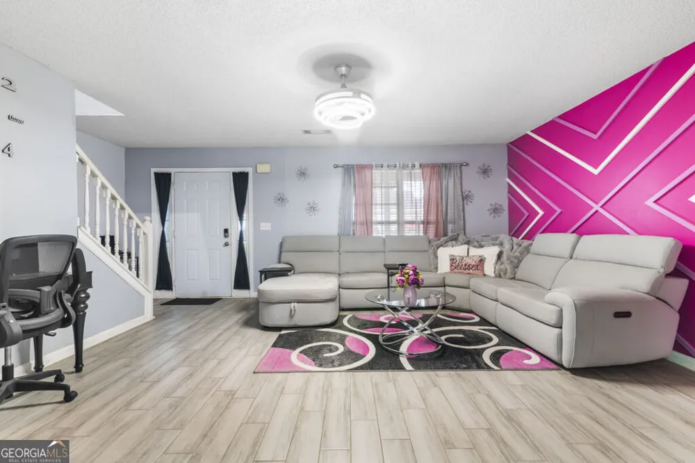 3342 Waggoner LN Rex, GA 30273