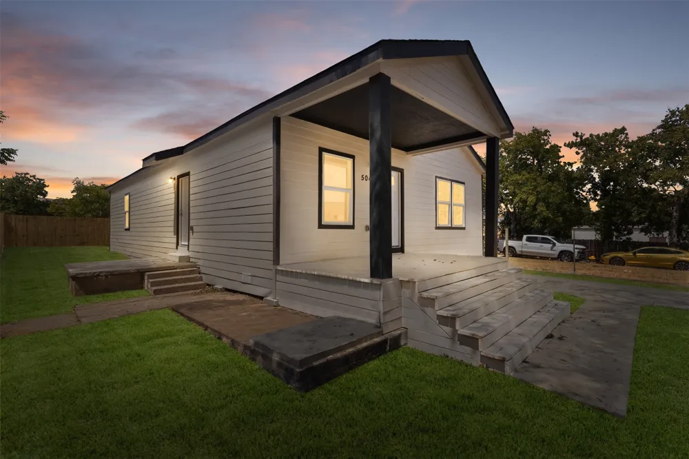 5044 Townsend Drive Fort Worth, TX 76115