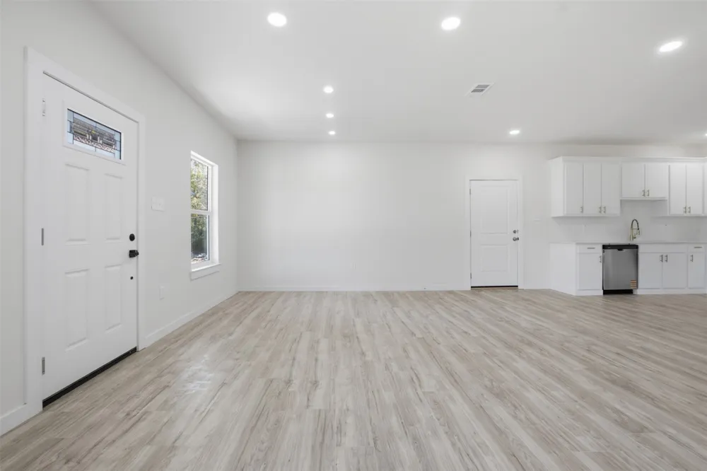 5044 Townsend Drive Fort Worth, TX 76115