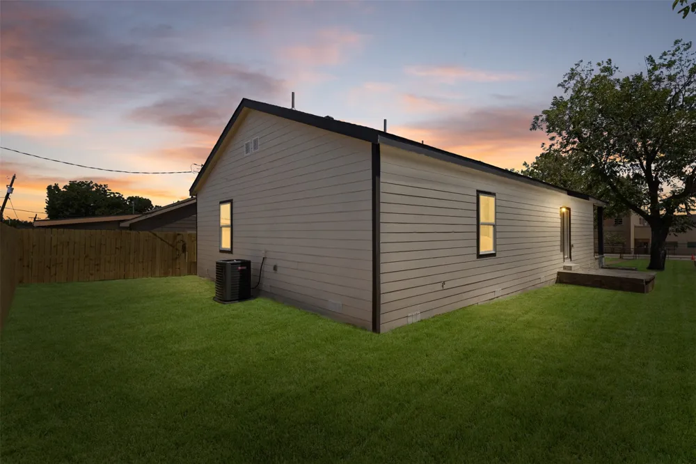 5044 Townsend Drive Fort Worth, TX 76115