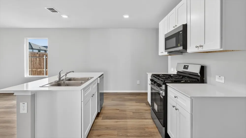 5508 FLANNEL LANE Denton, TX 76249