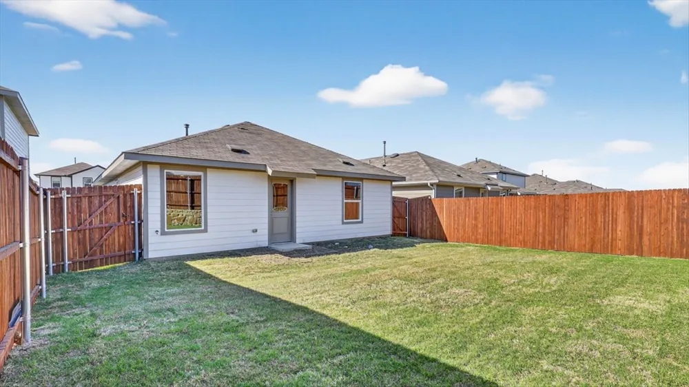 5508 FLANNEL LANE Denton, TX 76249