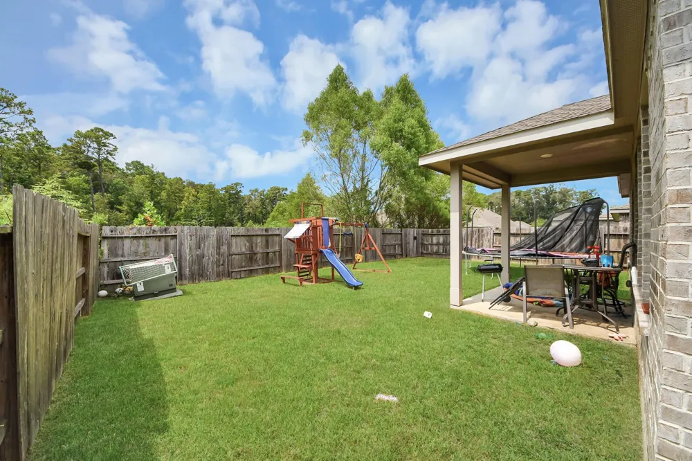 16105 Dockside Street Crosby, TX 77532