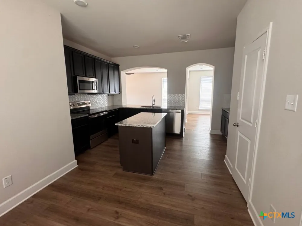 5712 Red Fish Court Belton, TX 76513