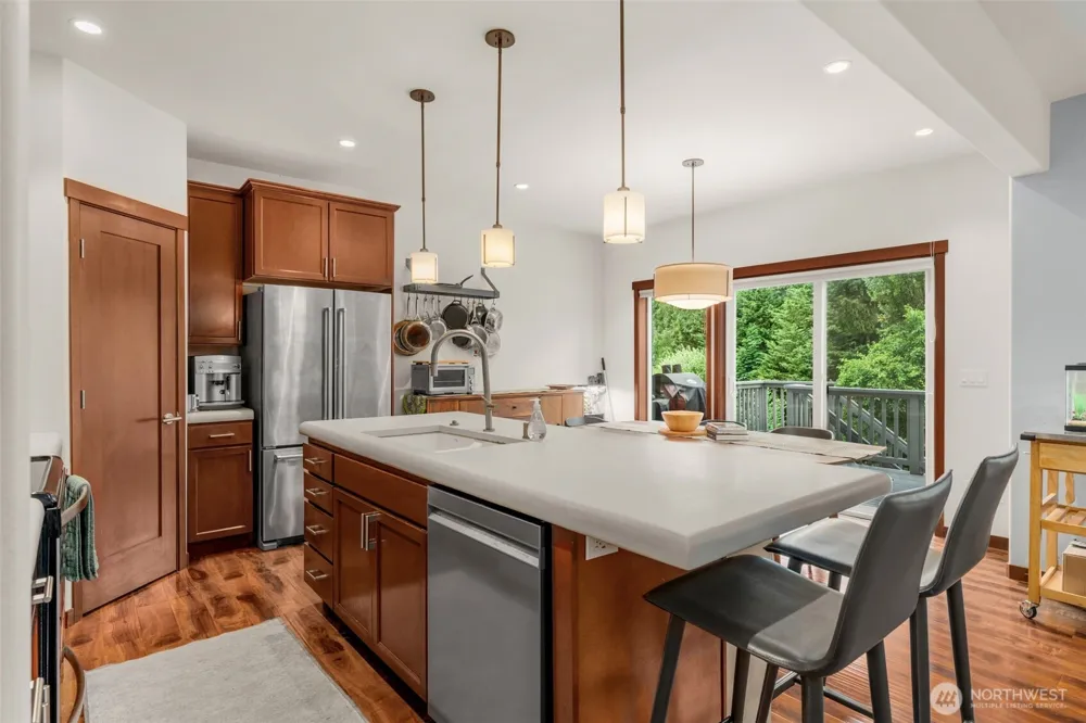 19036 18th Avenue NE Shoreline, WA 98155