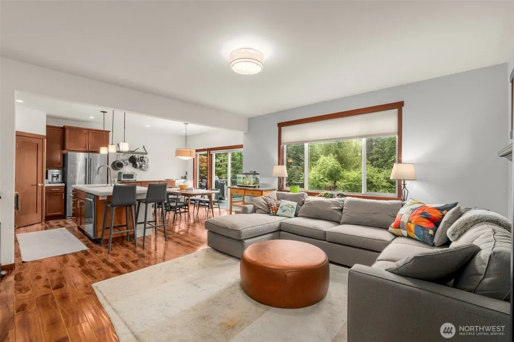 19036 18th Avenue NE Shoreline, WA 98155