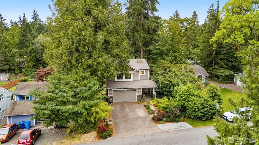 19036 18th Avenue NE Shoreline, WA 98155
