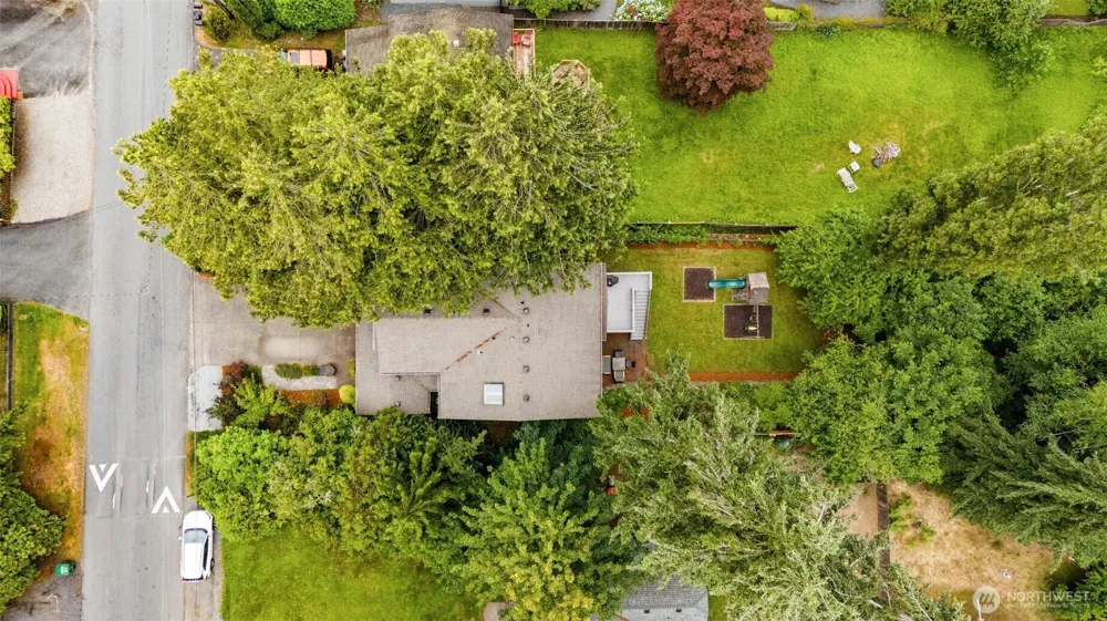 19036 18th Avenue NE Shoreline, WA 98155