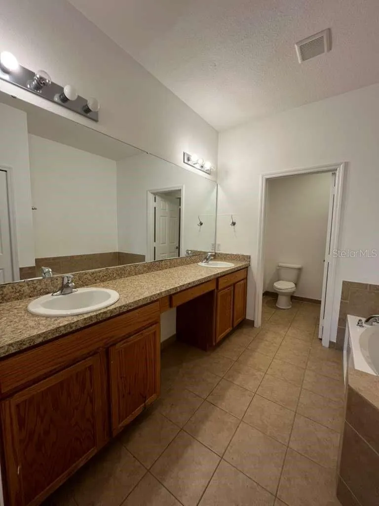 1712 PORTOFINO MEADOWS BOULEVARD Orlando, FL 32824