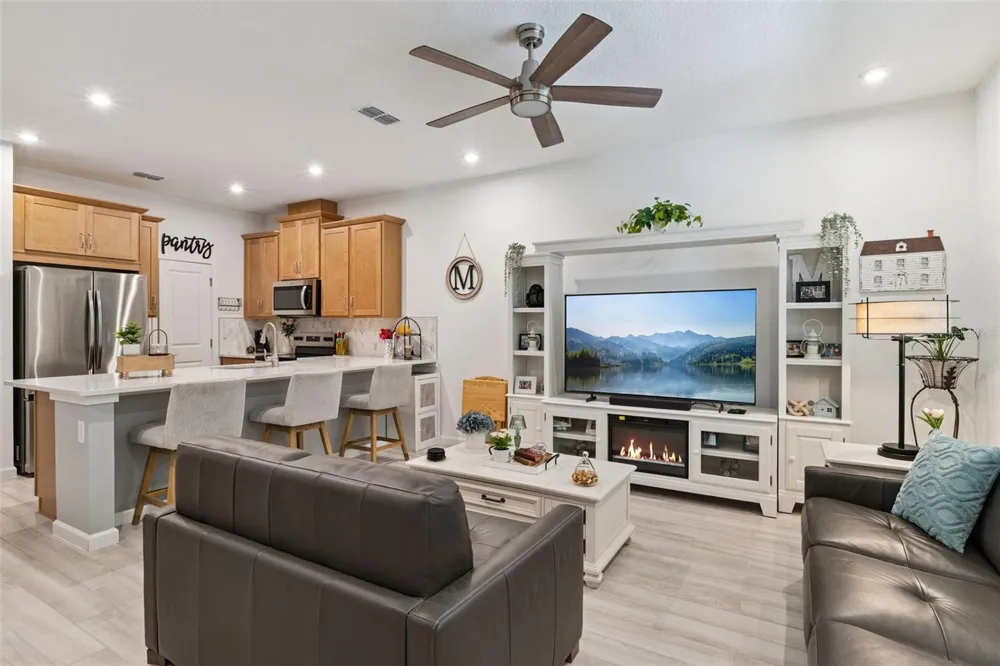 1406 BLUMBERG BOULEVARD Winter Springs, FL 32708
