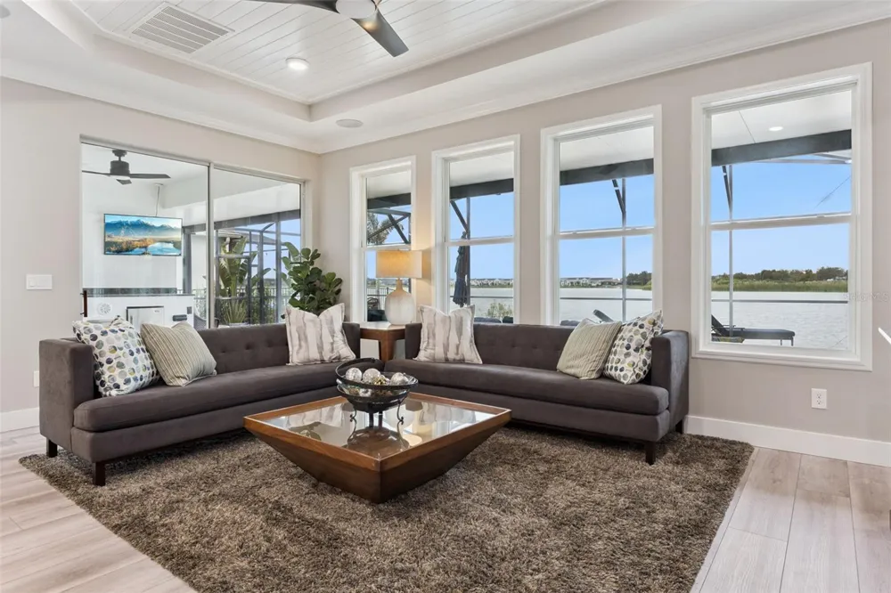 433 BLUE CYPRESS DRIVE Groveland, FL 34736