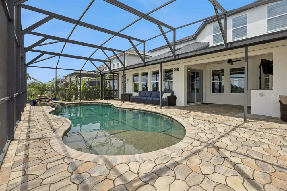 433 BLUE CYPRESS DRIVE Groveland, FL 34736