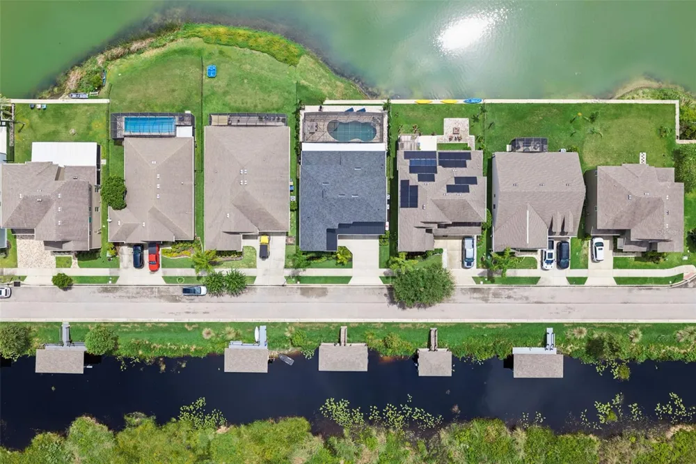 433 BLUE CYPRESS DRIVE Groveland, FL 34736