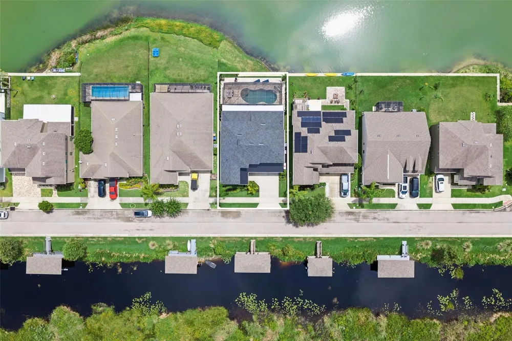 433 BLUE CYPRESS DRIVE Groveland, FL 34736