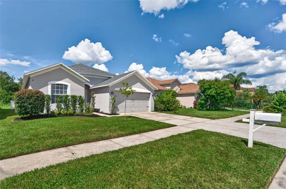 11313 VILLAGE BROOK DRIVE Riverview, FL 33579