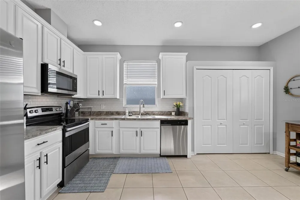 11313 VILLAGE BROOK DRIVE Riverview, FL 33579