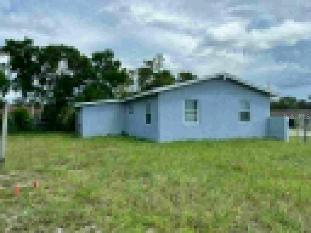 2302 E DANA DRIVE Deltona, FL 32738
